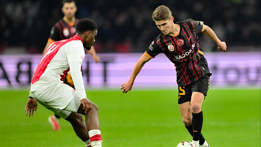 مباراة أياكس ضد غلطة سراي